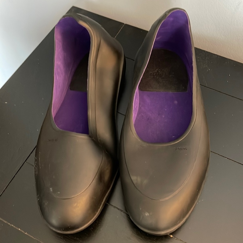 Swims men’s black shoes size large